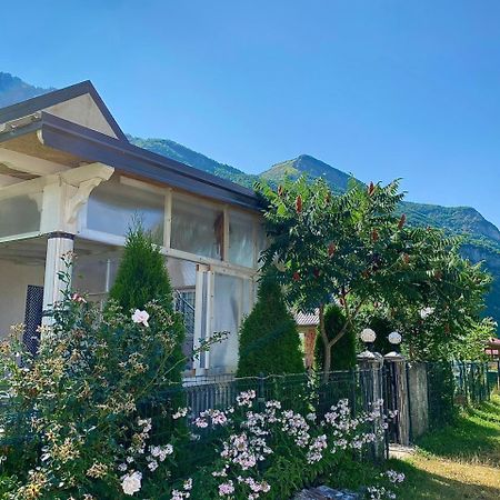 Lola Guest House Vuthaj 外观 照片